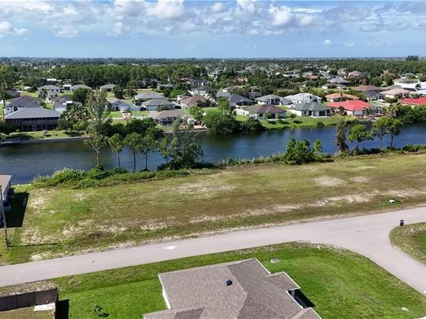 2412 NW 25th TER , CAPE CORAL, FL 33993