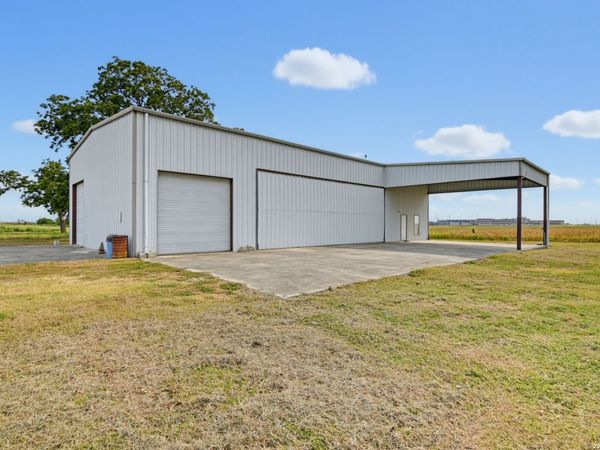 1025 Link, Seguin, TX 78155