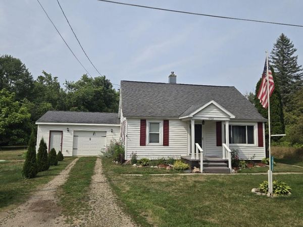 10702 Cutler Street, Chippewa Lake, MI 49320