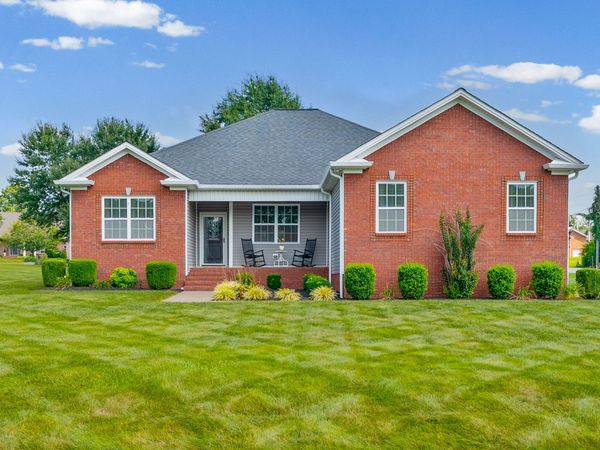 201 Quincy Dr , Hopkinsville, KY 42240
