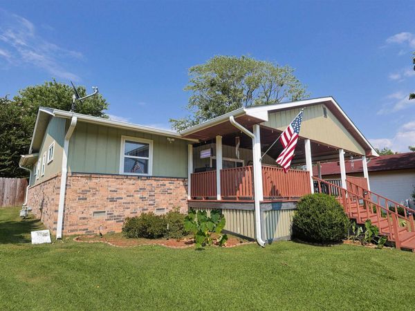1007 Lakeside Drive, Mena, AR 71953