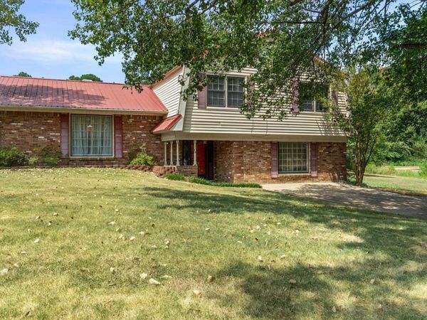 5036 Bobo Rd, Pine Bluff, AR 71603