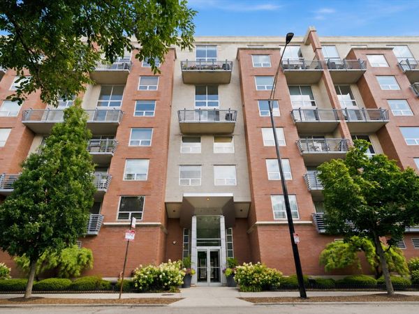 1100 W Montrose Avenue , Unit 502, Chicago, IL 60613