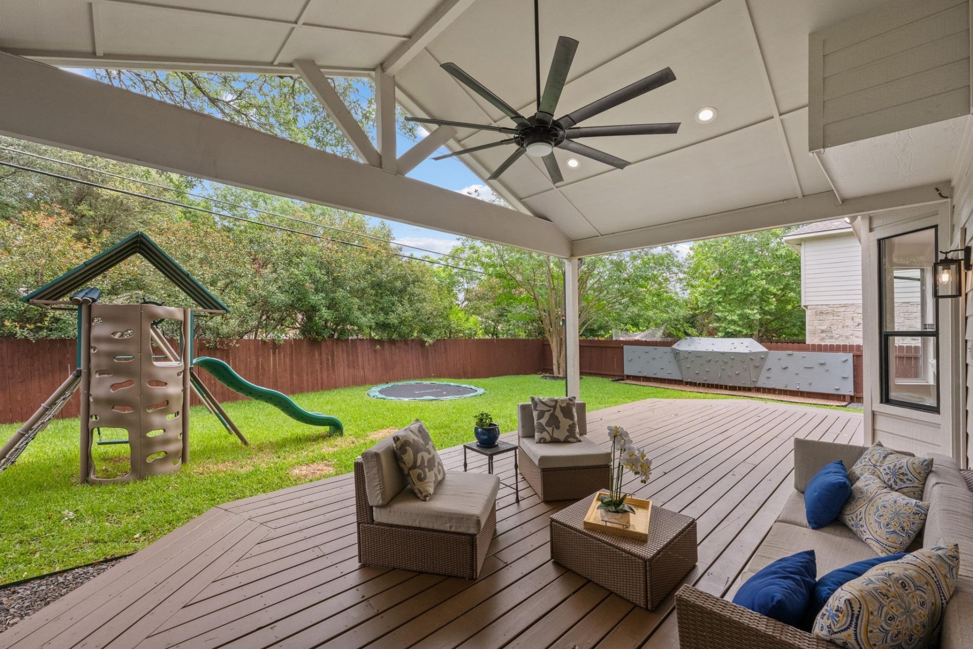5212 Crystal Water Dr, Austin, TX 78735 Main Photo