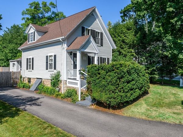 29 Cottage Street, Wellesley, MA 02482