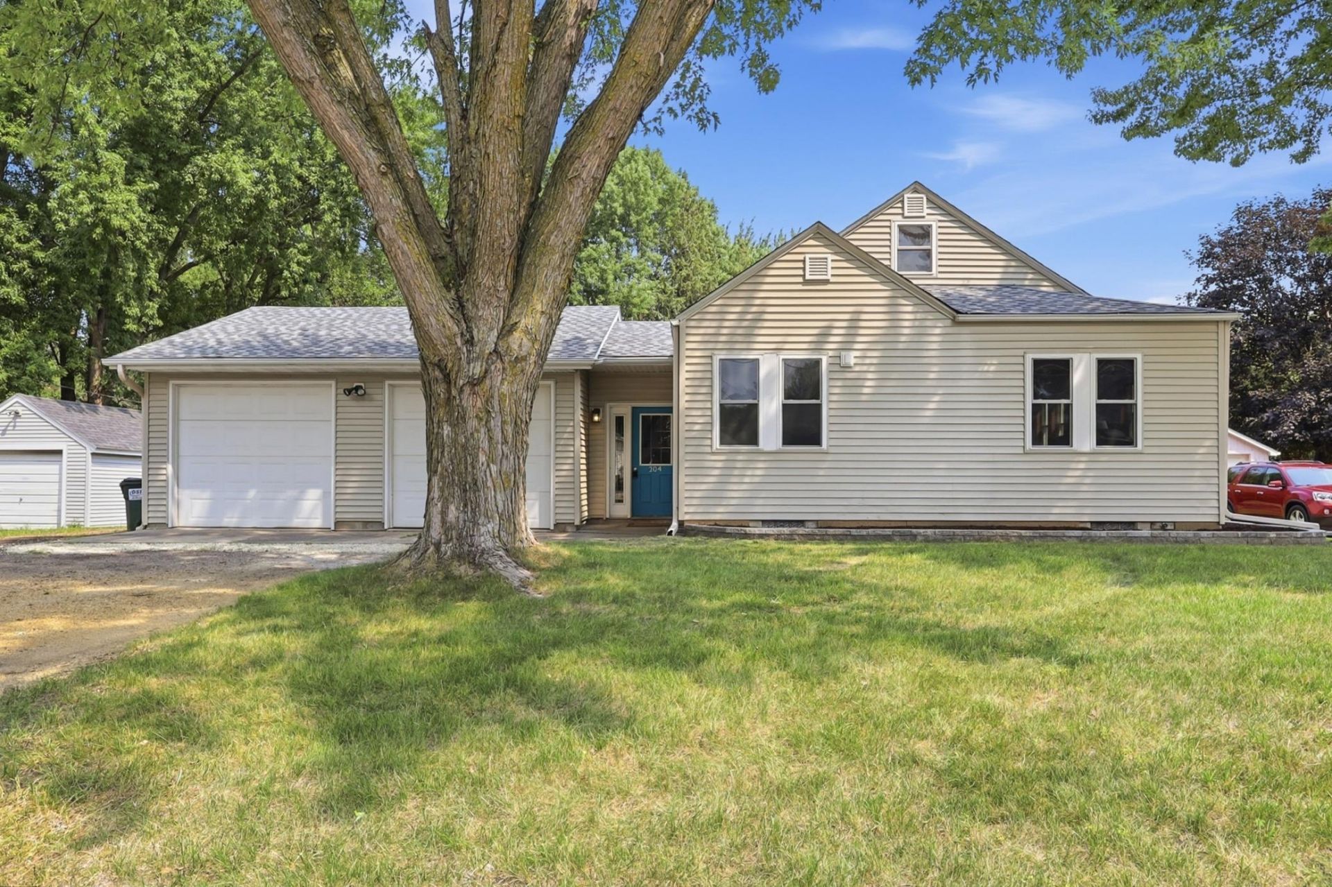 204 3rd Avenue Ne, Lonsdale, MN 55046 Main Photo