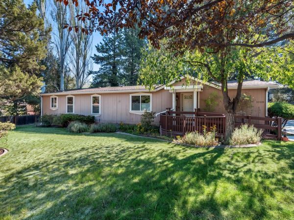 1028 SE Black Ridge Place, Bend, OR 97702