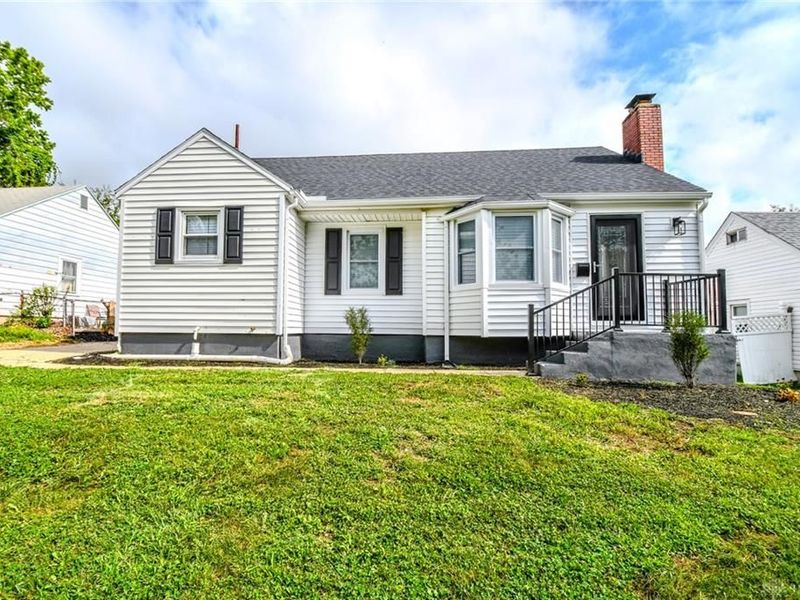 4227 Oakridge Drive, Dayton, OH 45417 Photo 1