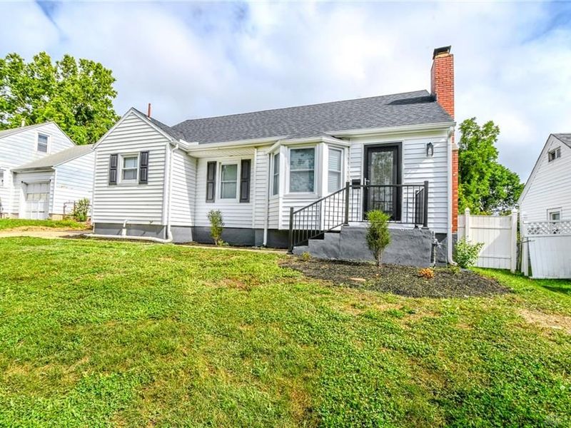 4227 Oakridge Drive, Dayton, OH 45417 Photo 3