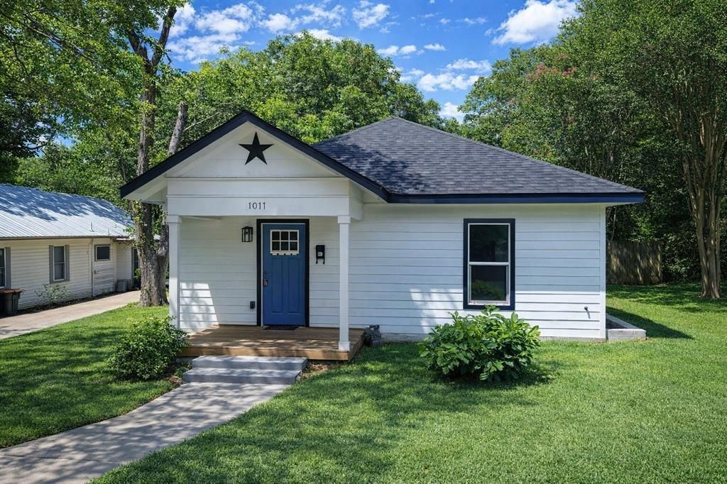 1017 E Washington Street, Paris, TX 75460 Main Photo