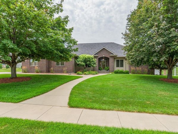 1645 3RD AVE SW, LeMars, IA 51031