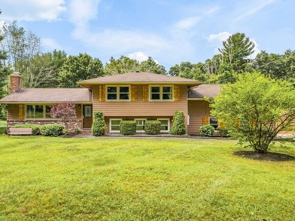133 West Street, Uxbridge, MA 01569