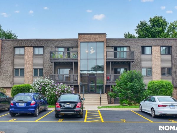 1420 STONEBRIDGE Circle , Unit 5N, Wheaton, IL 60189