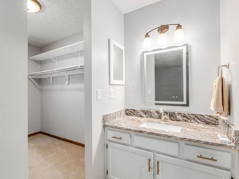 5841 Elmbridge Lane , Unit 27-4, Dublin, OH 43016 Photo 5