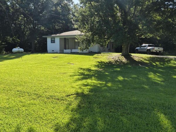 1395 Oliver Drive, Forest, MS 39074