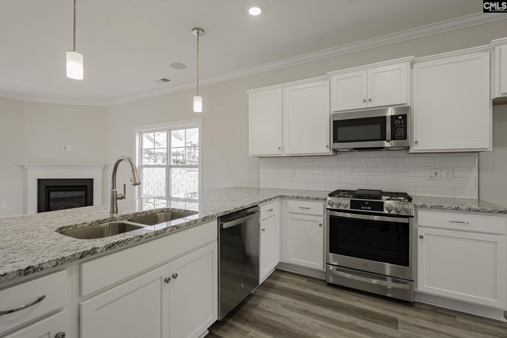 8 Sonja Way Photo 7