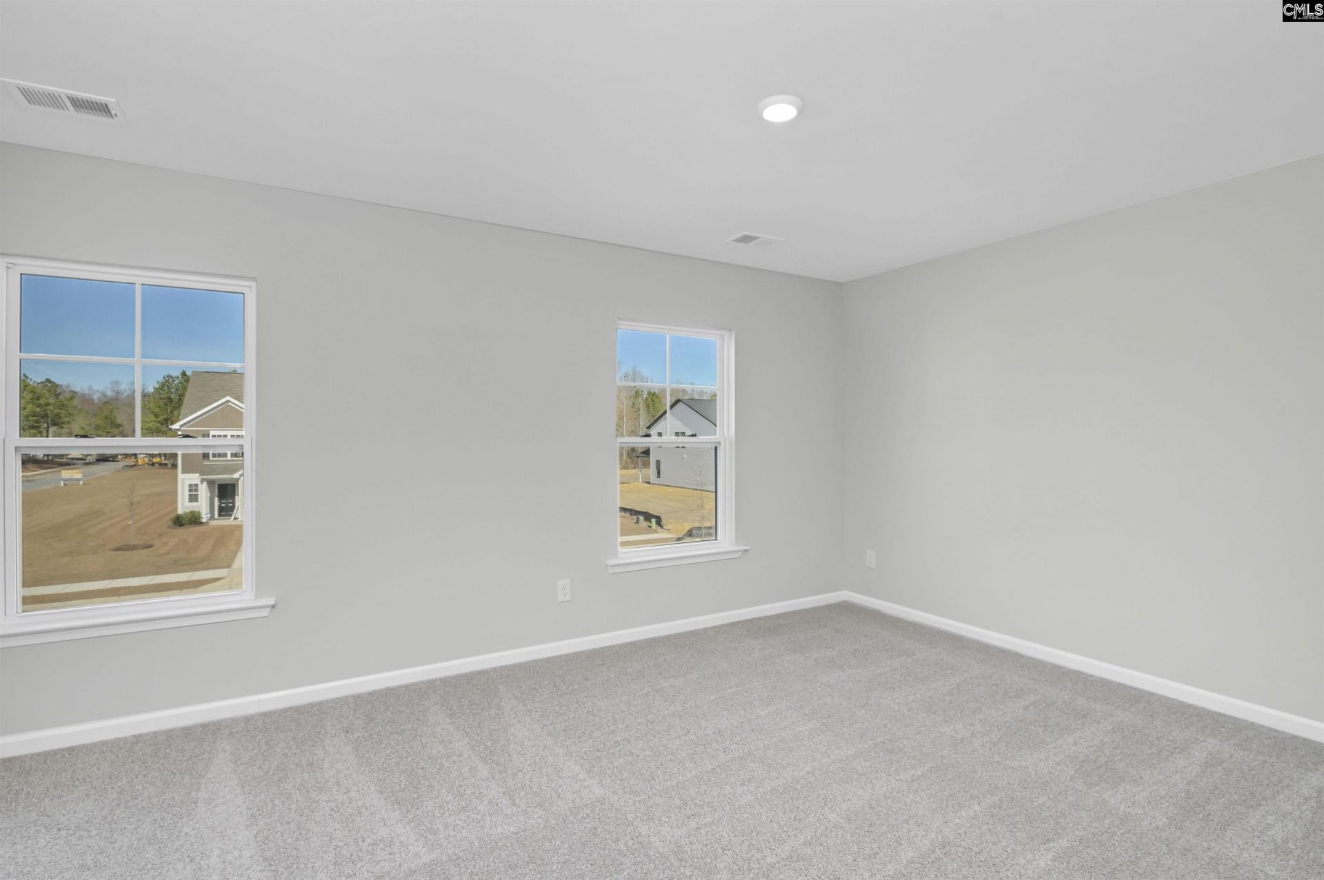 141 Middlesex Court Photo 12