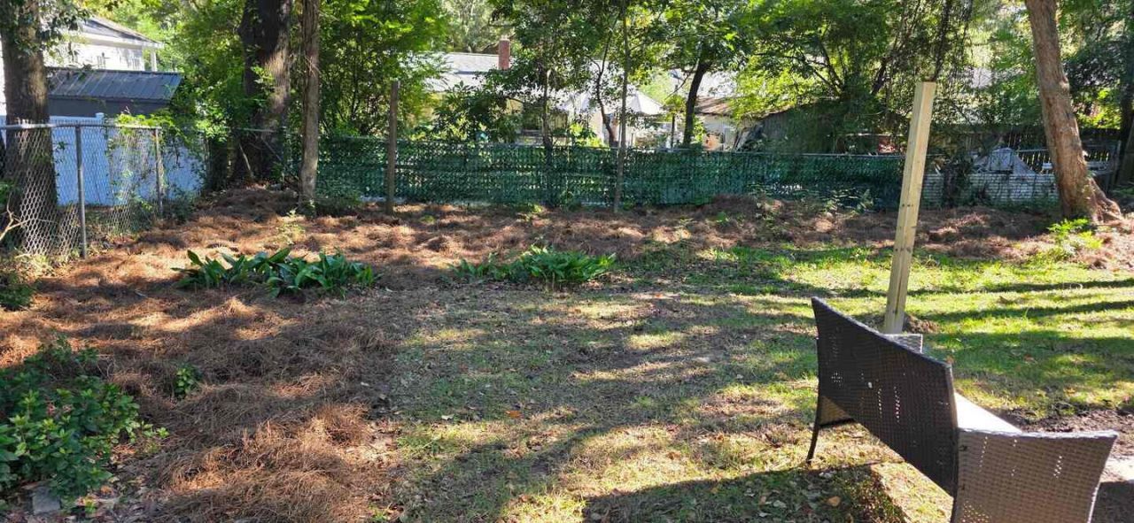 1129 Dickson Avenue Photo 4
