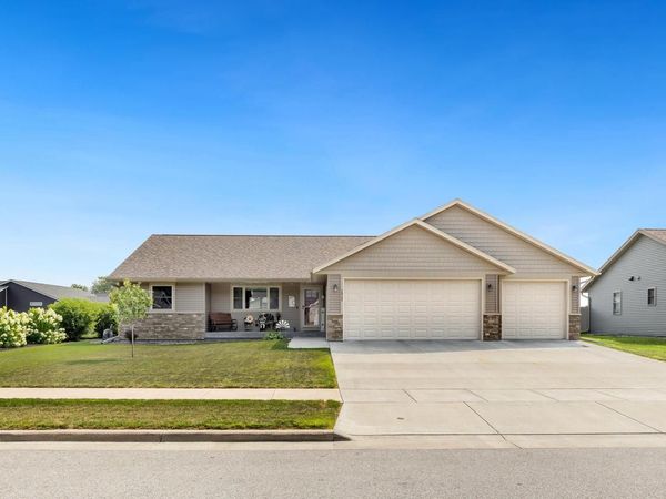 1912 McGilvray WAY, Holmen, WI 54636