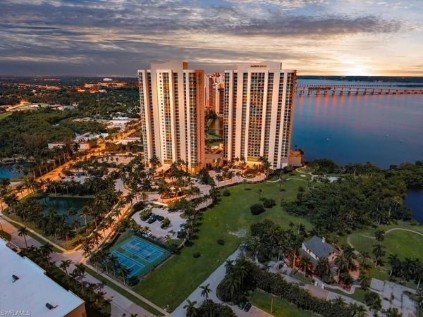 3000 Oasis Grand BLVD , Unit 1407, FORT MYERS, FL 33916