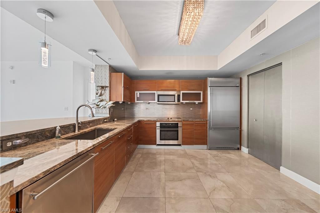 3000 Oasis Grand Blvd , Unit 1407, Fort Myers, FL 33916 Photo