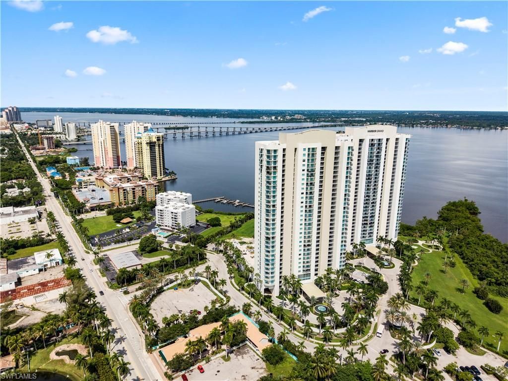 3000 Oasis Grand Blvd , Unit 1407, Fort Myers, FL 33916 Photo