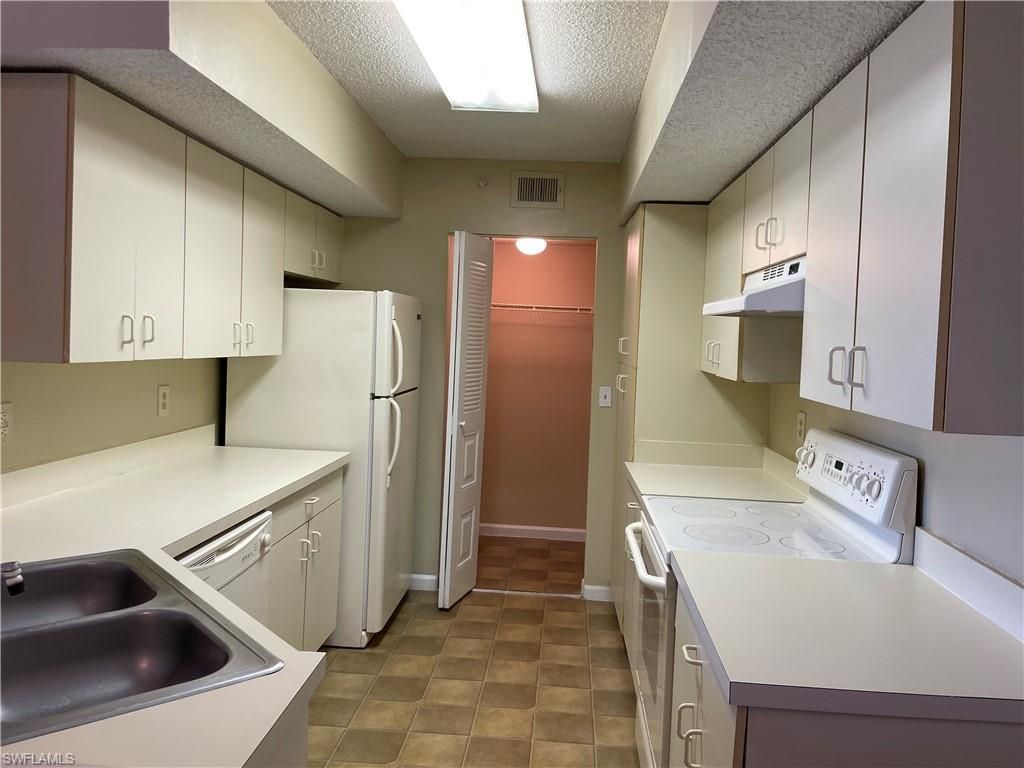 13621 Eagle Ridge Dr , Unit 1527, Fort Myers, FL 33912 Photo