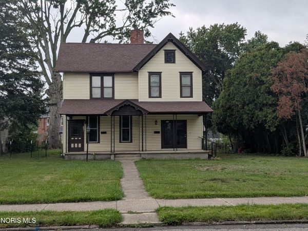 330 W Clinton Street , Napoleon, OH 43545
