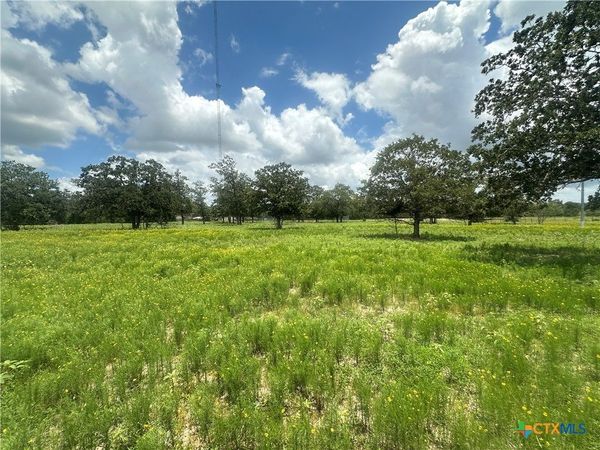 3351 W I 10 Frontage Road , Flatonia, TX 78941