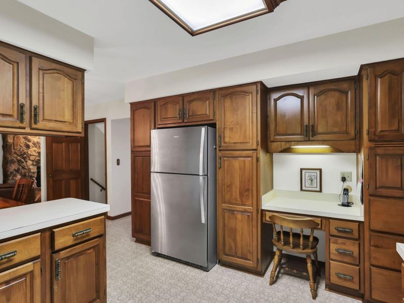 689 Howell Drive, Newark, OH 43055 Photo 9