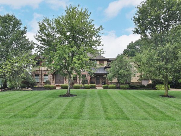 2182 Woodland Hall Drive, Powell, OH 43065