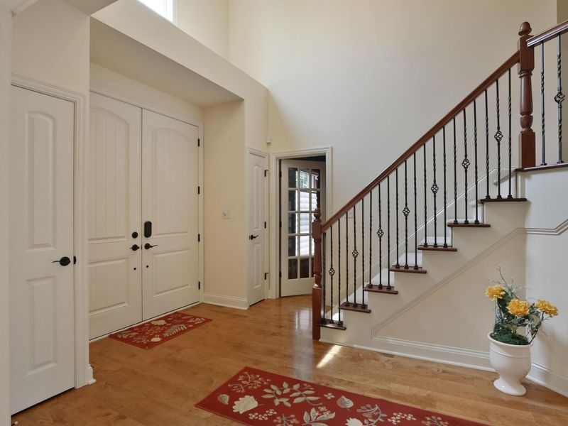 2182 Woodland Hall Drive, Powell, OH 43065 Photo 9