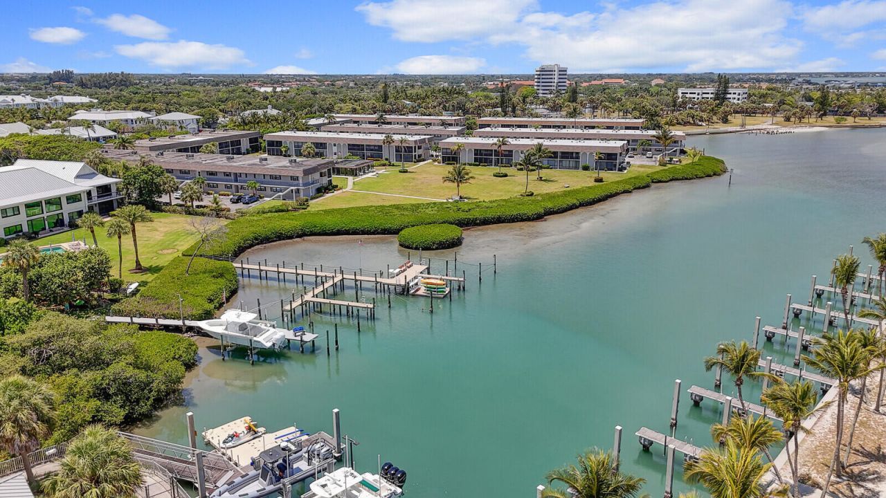 755 Saturn Street, Unit H207, Jupiter, FL 33477 Photo