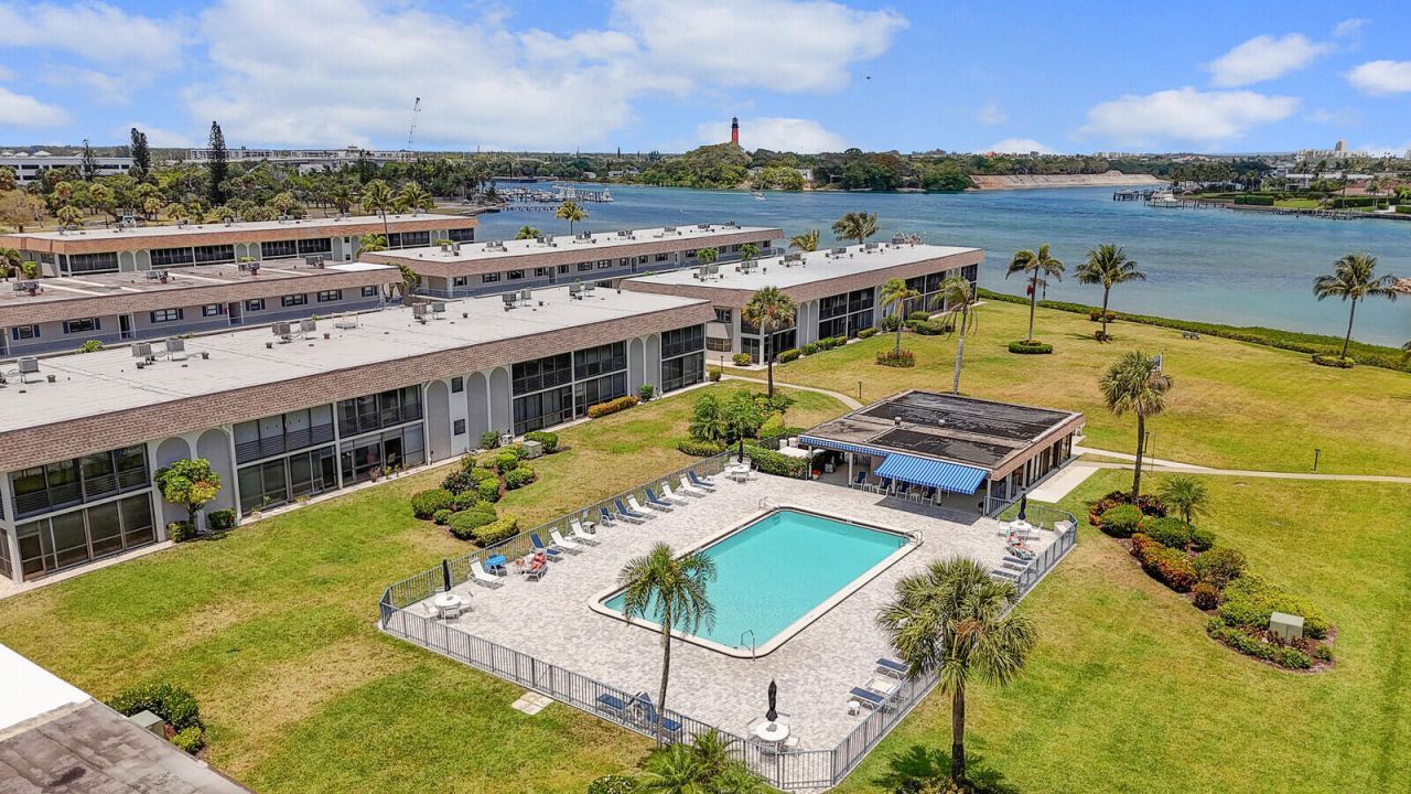 755 Saturn Street, Unit H207, Jupiter, FL 33477 Photo