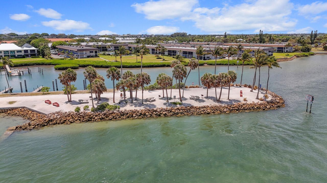 755 Saturn Street, Unit H207, Jupiter, FL 33477 Photo