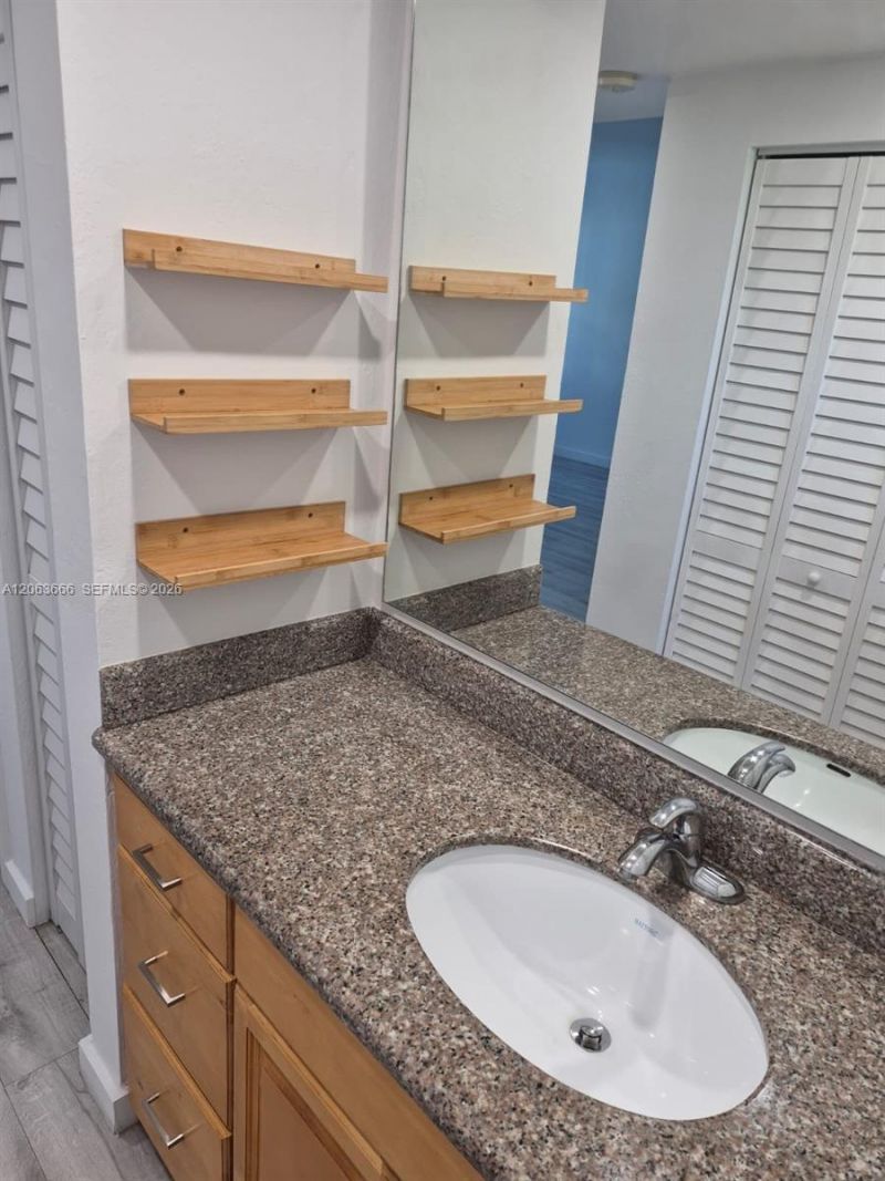 344 Meridian Ave , Unit 4B, Miami Beach, FL 33139 Photo