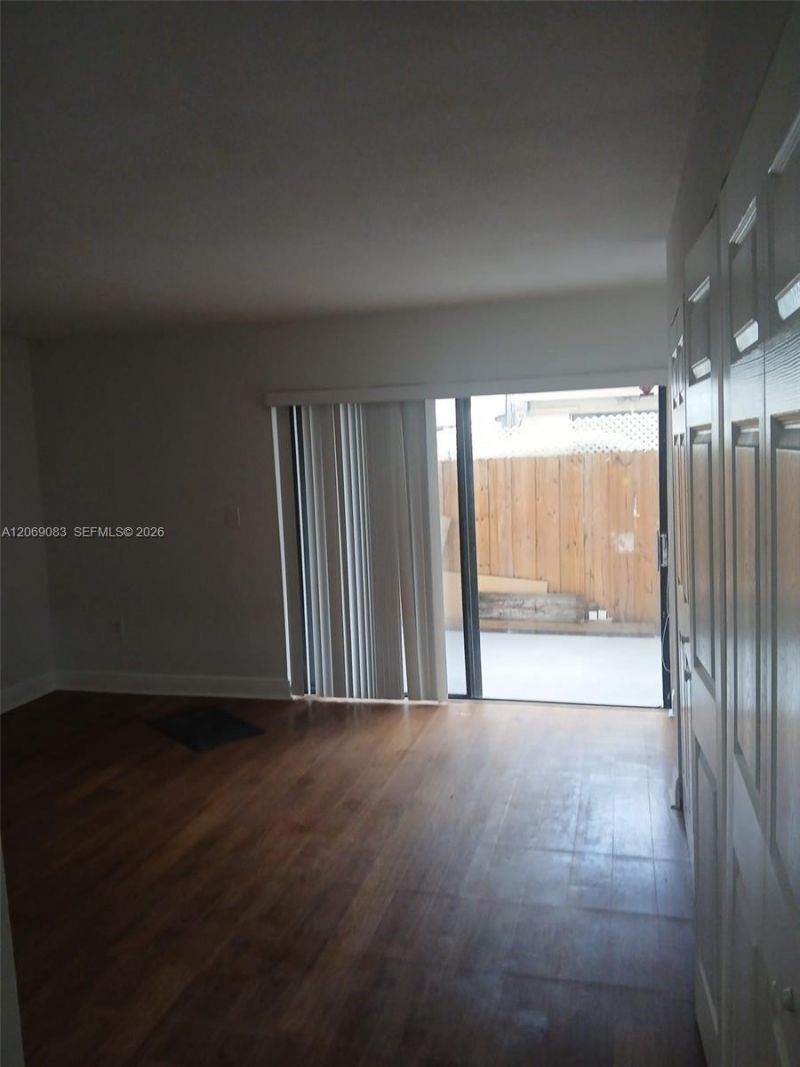 2409 W 52nd Pl, Unit 5-2, Hialeah, FL 33016 Photo