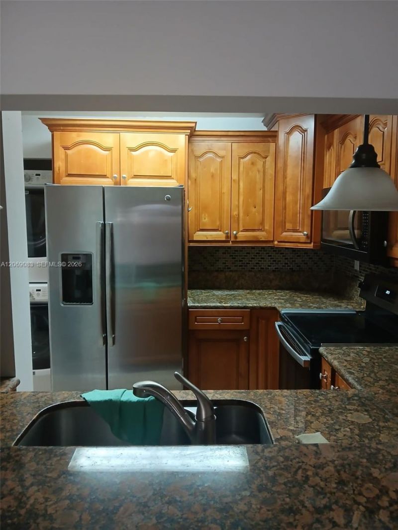 2409 W 52nd Pl, Unit 5-2, Hialeah, FL 33016 Photo