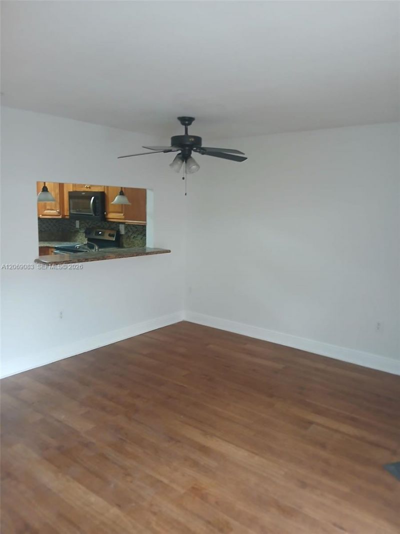 2409 W 52nd Pl, Unit 5-2, Hialeah, FL 33016 Photo