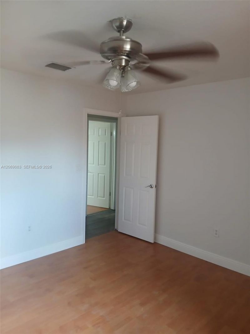 2409 W 52nd Pl, Unit 5-2, Hialeah, FL 33016 Photo