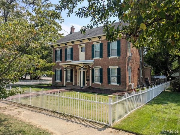 322 E Main Street , Greenville, IL 62246