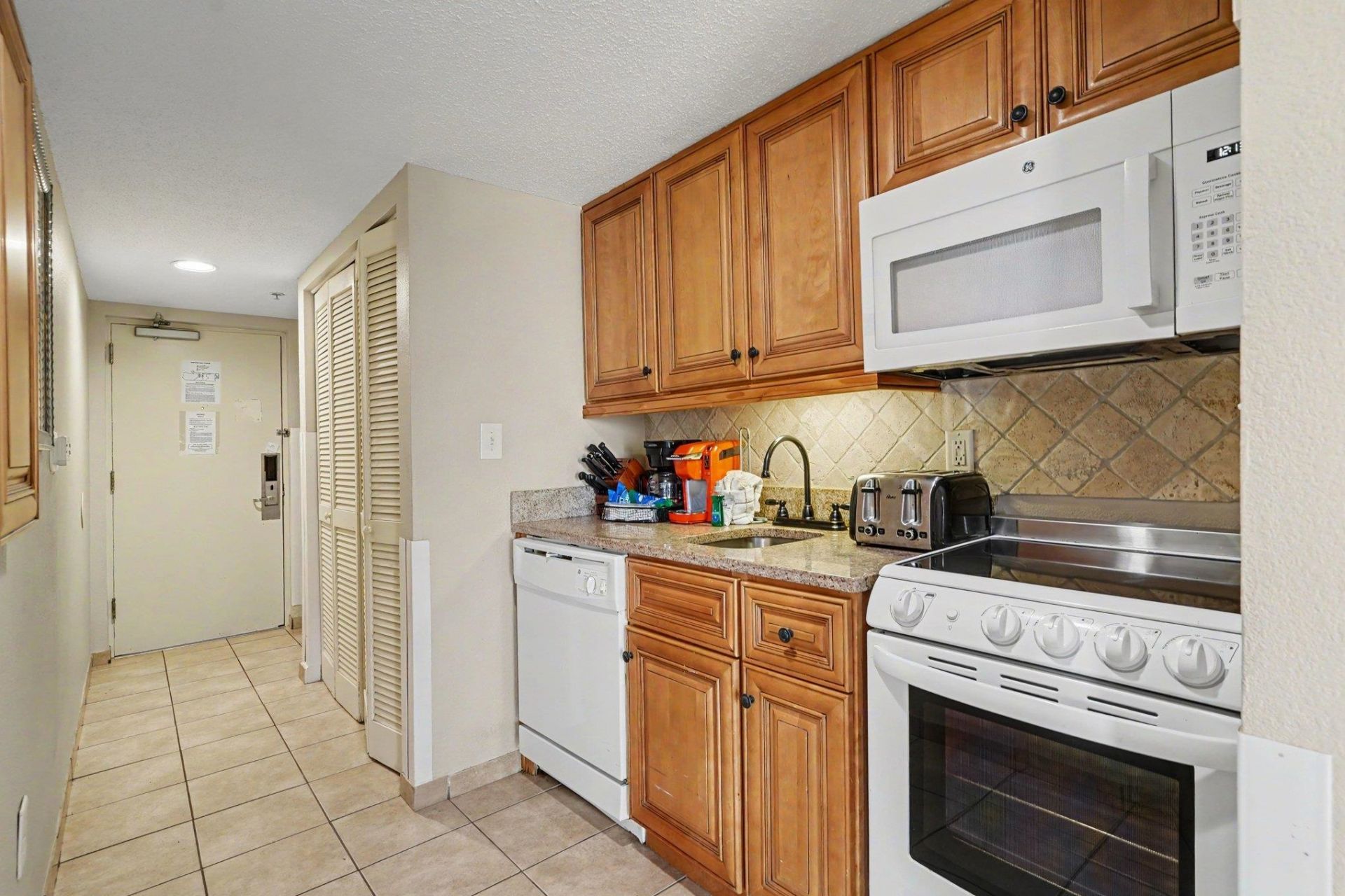 7100 N Ocean Blvd. Photo 11