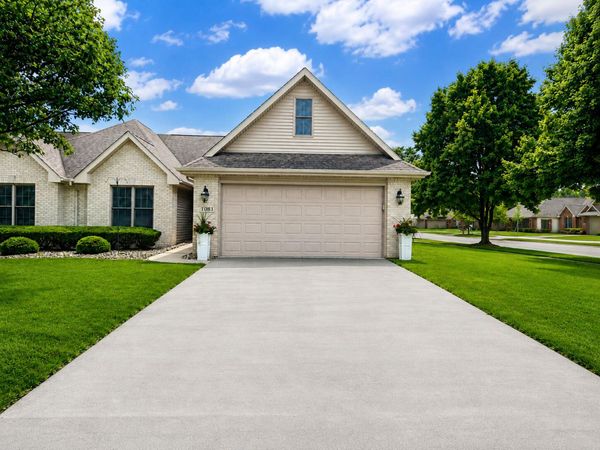 1081 Wildwood Lane , Schererville, IN 46375