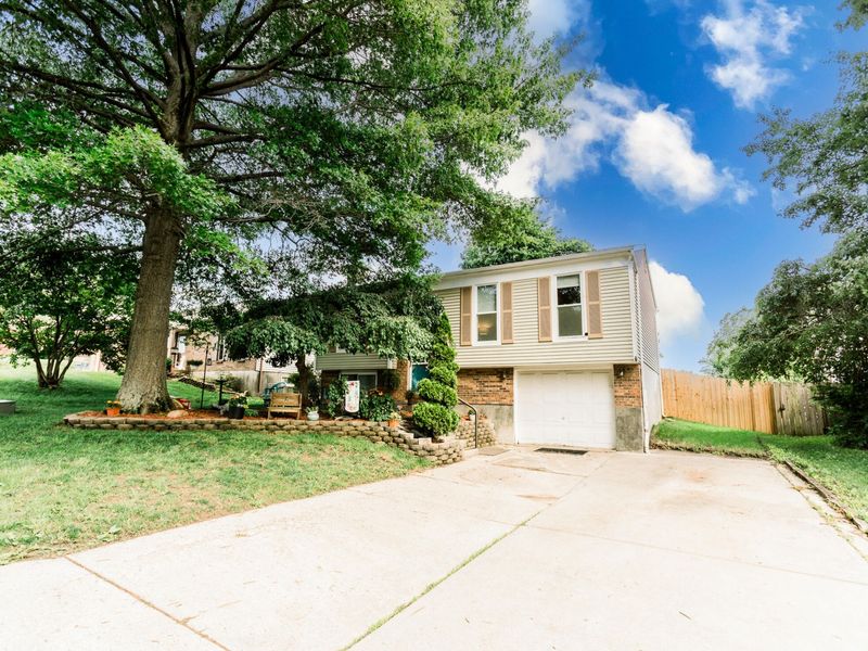 1517 Woodside Drive, Florence, KY 41042 Photo 1