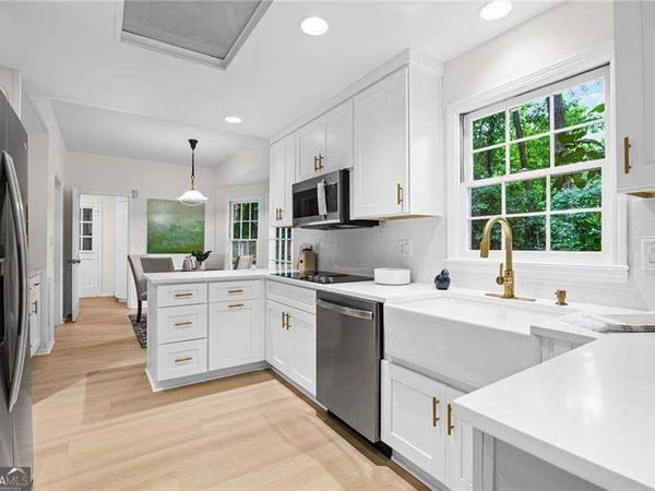 510 Clipper Trail, Atlanta, GA 30328