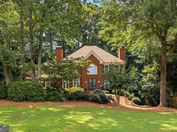 1890 Lakehurst Court SE, Smyrna, GA 30080
