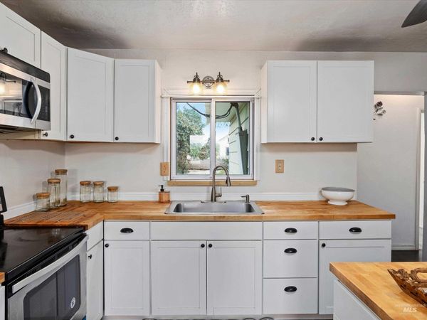 211 W 200 N, Rupert, ID 83350