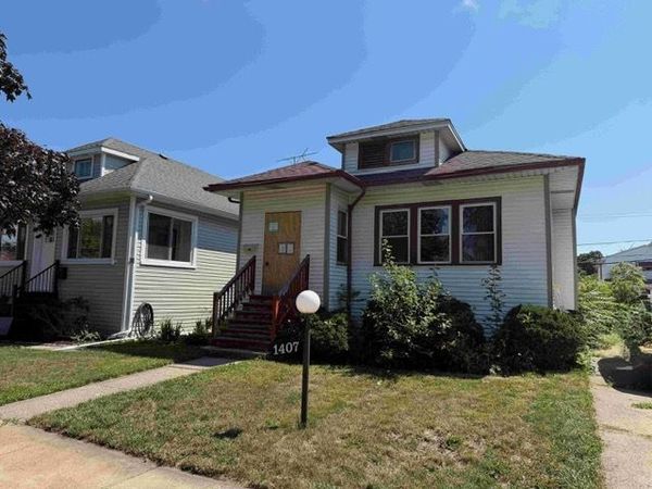 1407 S 16th Avenue , Maywood, IL 60153