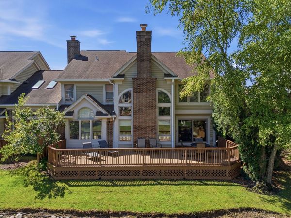876 Island Court , Deerfield, IL 60015