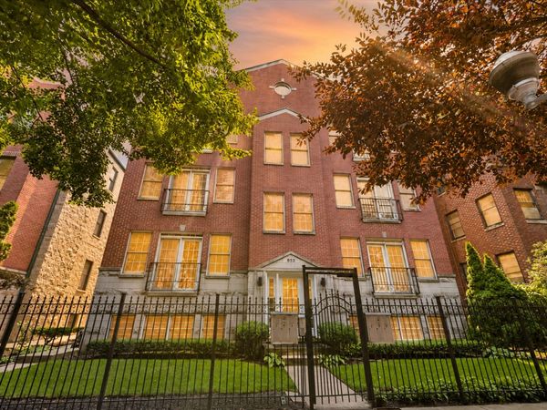 853 W Lakeside Place, Unit 1w, Chicago, IL 60640